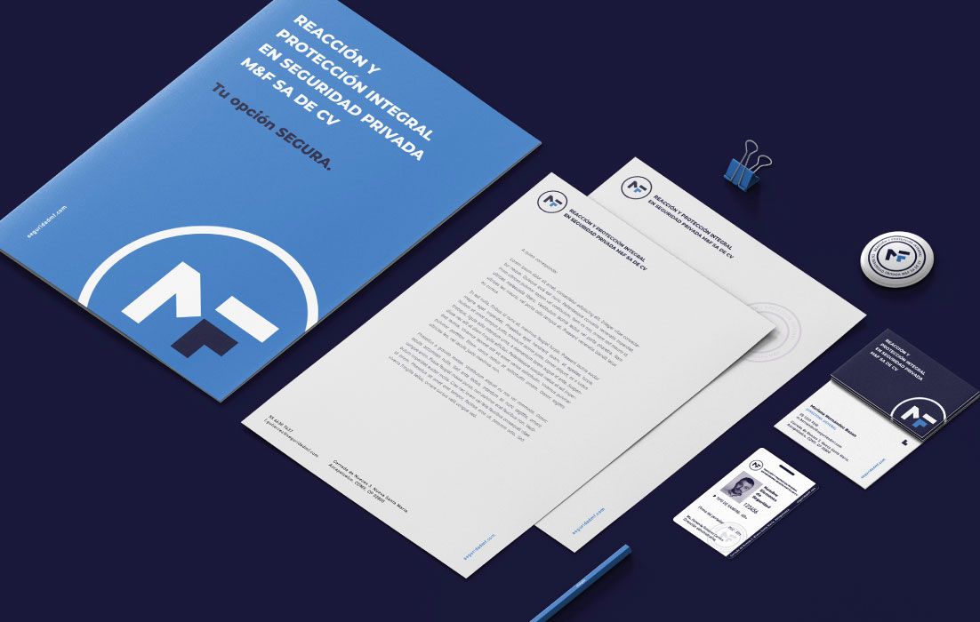 Diseño web de Recotronic con formulario de contacto, por Graycat Design Studio